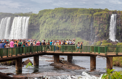 Parque Nacional do Iguaçu bate recorde e registra maior número de visitantes em agosto de toda a história