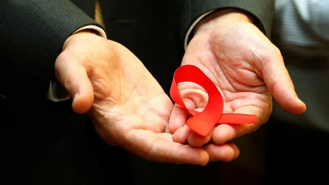 Prevenção ao HIV avança, mas vacina ainda é desafio para a ciência