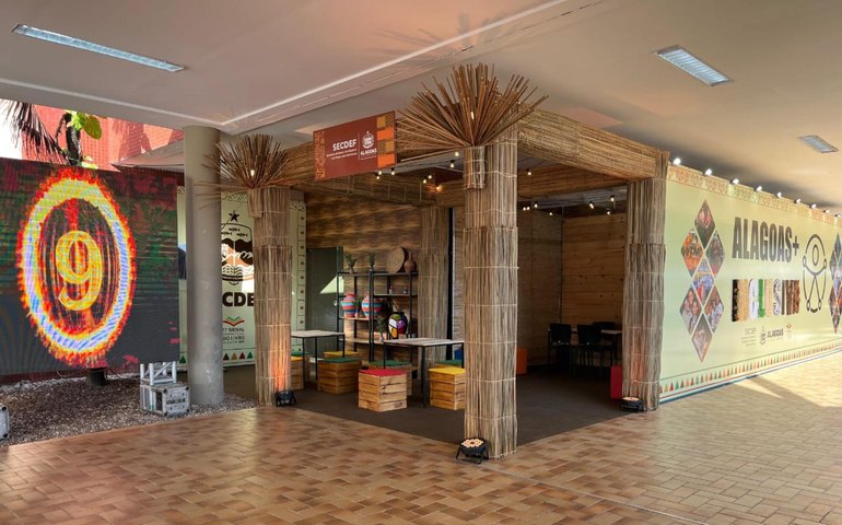 Secdef lança cartilha digital inédita sobre direitos da pessoa idosa com tradução em Libras na 11ª Bienal