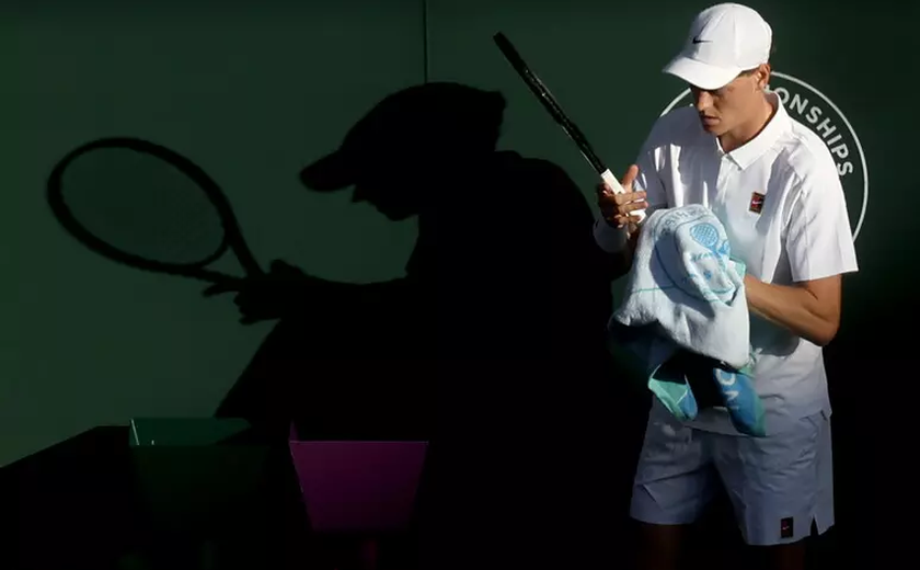 Sinner cancela treinamento e vira preocupação em Wimbledon