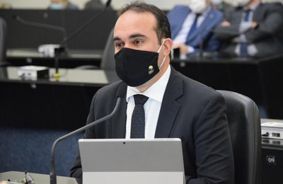Davi Maia destaca aprovação de emenda do deputado federal JHC, que beneficia professores