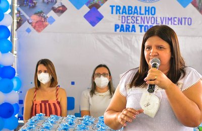 Dia do trabalho é celebrado em Delmiro Gouveia com homenagem aos servidores 