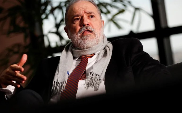 Senador Renan Calheiros classifica Augusto Aras como o pior Procurador Geral da República