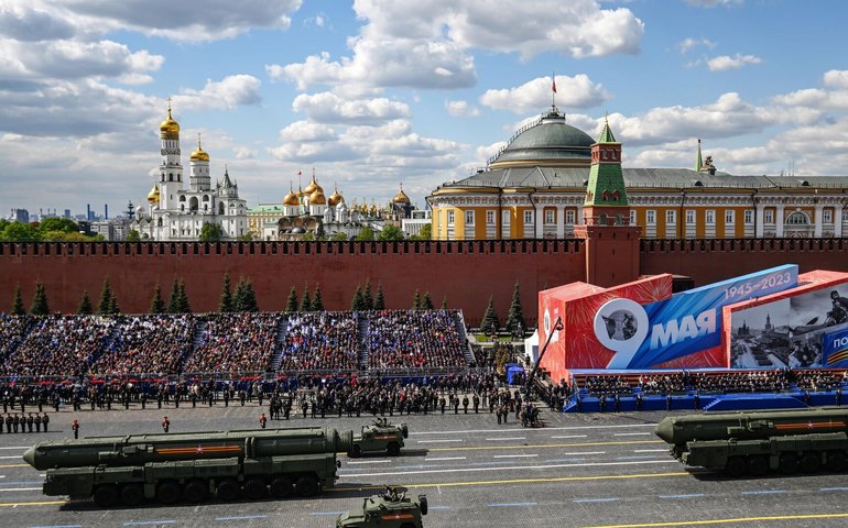 Corrida de mísseis entre Rússia e EUA depende do destino do conflito ucraniano, diz analista russo