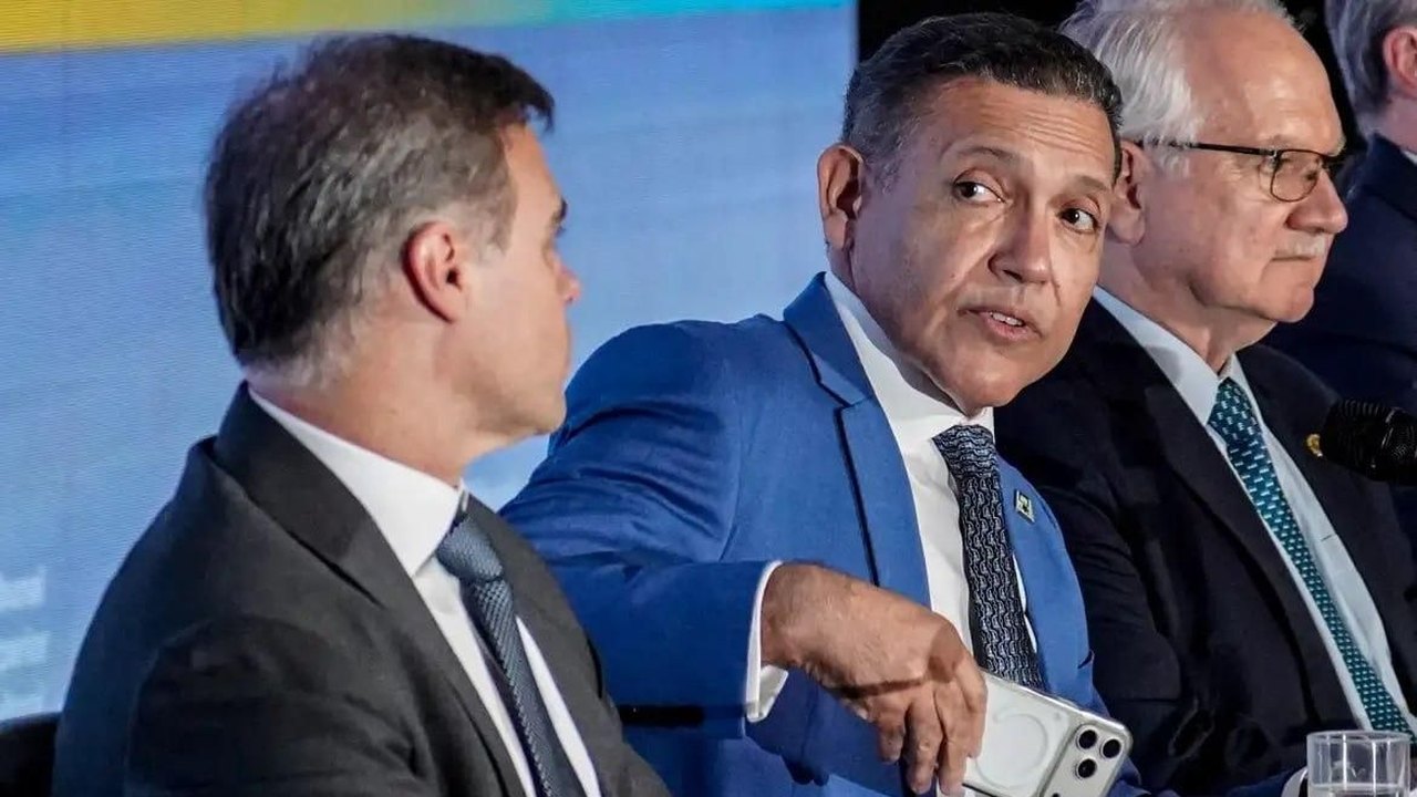 TSE mantém 'Flaviômetro' no ar, mas determina apuração sobre criador e financiadores