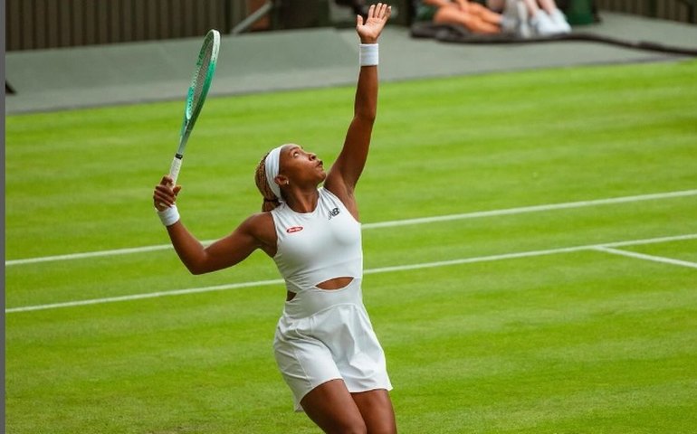 Coco Gauff vai às oitavas em Wimbledon com nova vitória tranquila; Sinner avança sem sustos