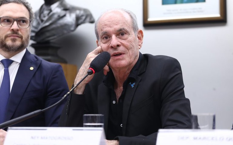 Ney Matogrosso e Luisa Mell pedem aprovação de projeto que aumenta pena para tráfico de animais silvestres