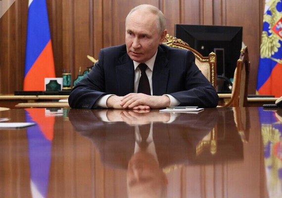 Após fim da URSS, Ocidente quis obter vantagens geopolíticas sobre a Rússia, diz Putin