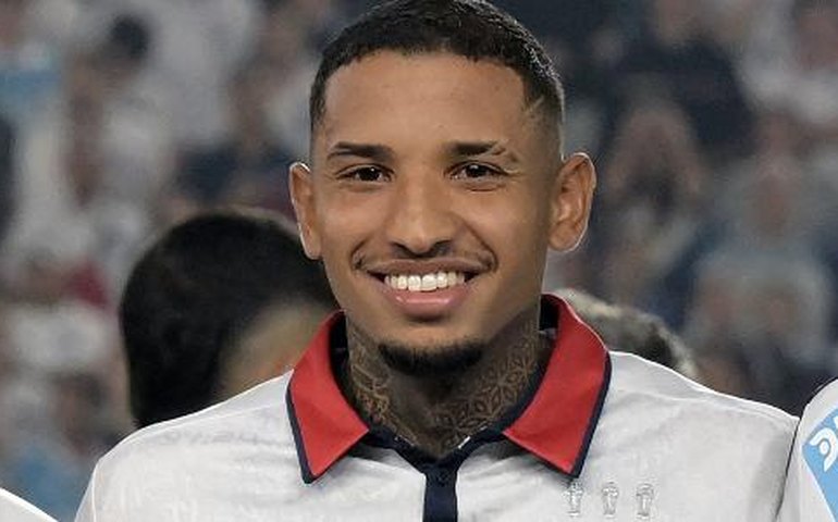 Nacional posta vídeo em homenagem a Juan Izquierdo