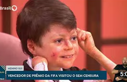 Guilherme Gandra, vencedor de prêmio da Fifa, visita o Sem Censura