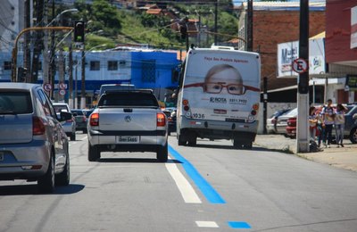 Fiscalização eletrônica da Faixa Azul reduz tempo de viagem dos ônibus