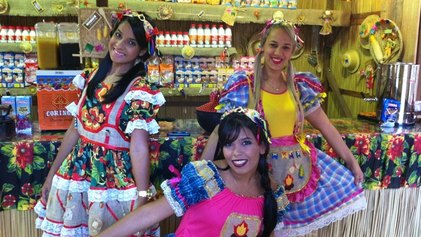 Arraiá Coringa surpreende clientes neste São João