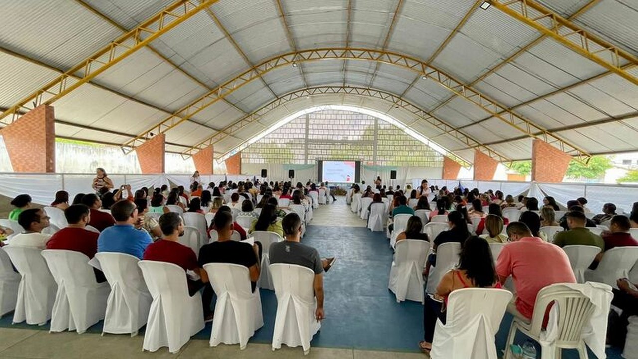 Volta às aulas: Educação de Anadia promove encontro formativo