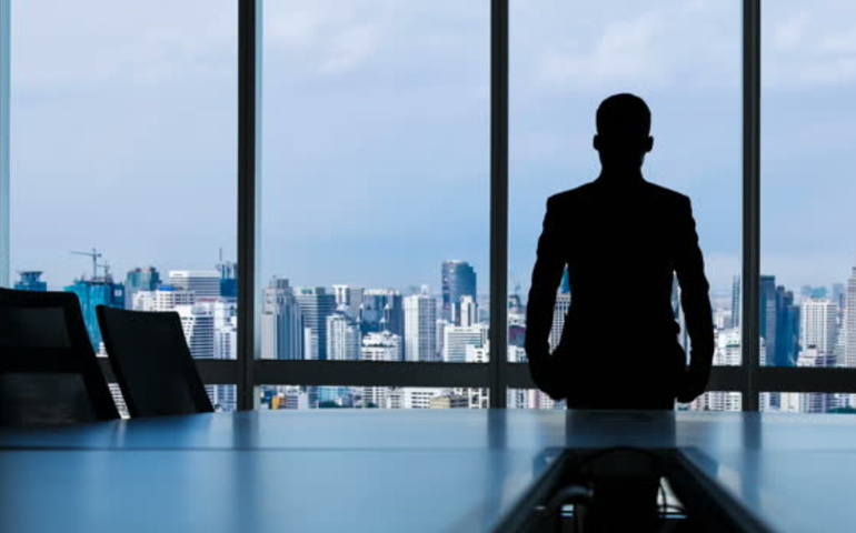 Crise gera profunda insatisfação de empresários com situação financeira, diz CNI