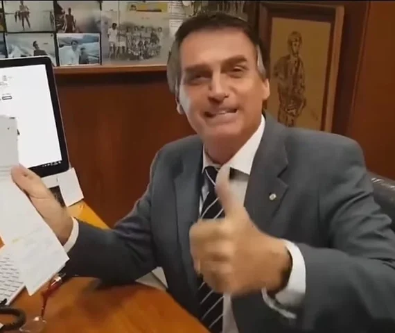 Alexandre de Moraes determina transferência de Bolsonaro para a Papudinha, em Brasília