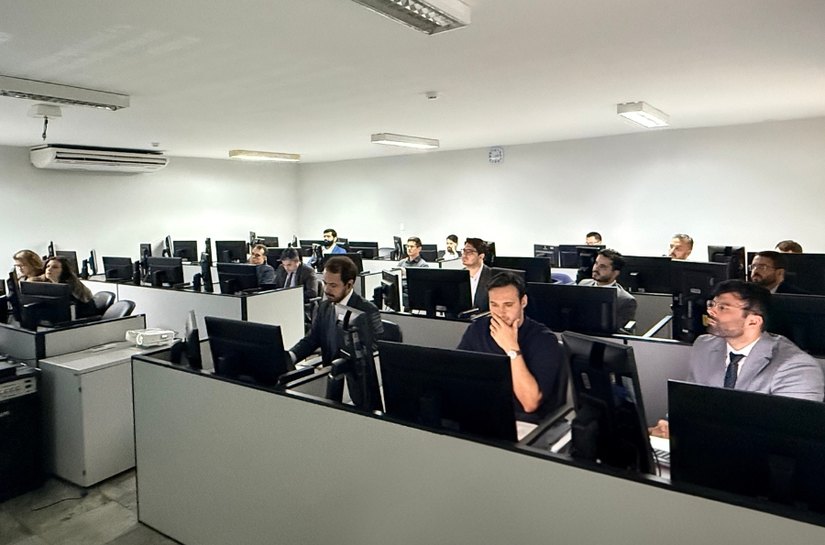 Novos juízes participam de aula sobre escrita jurídica com Inteligência Artificial