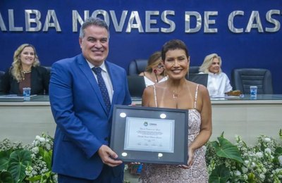 Apresentadora da TV Cidadã, Danielle Santoro, recebe Título de Cidadã Honorária de Maceió
