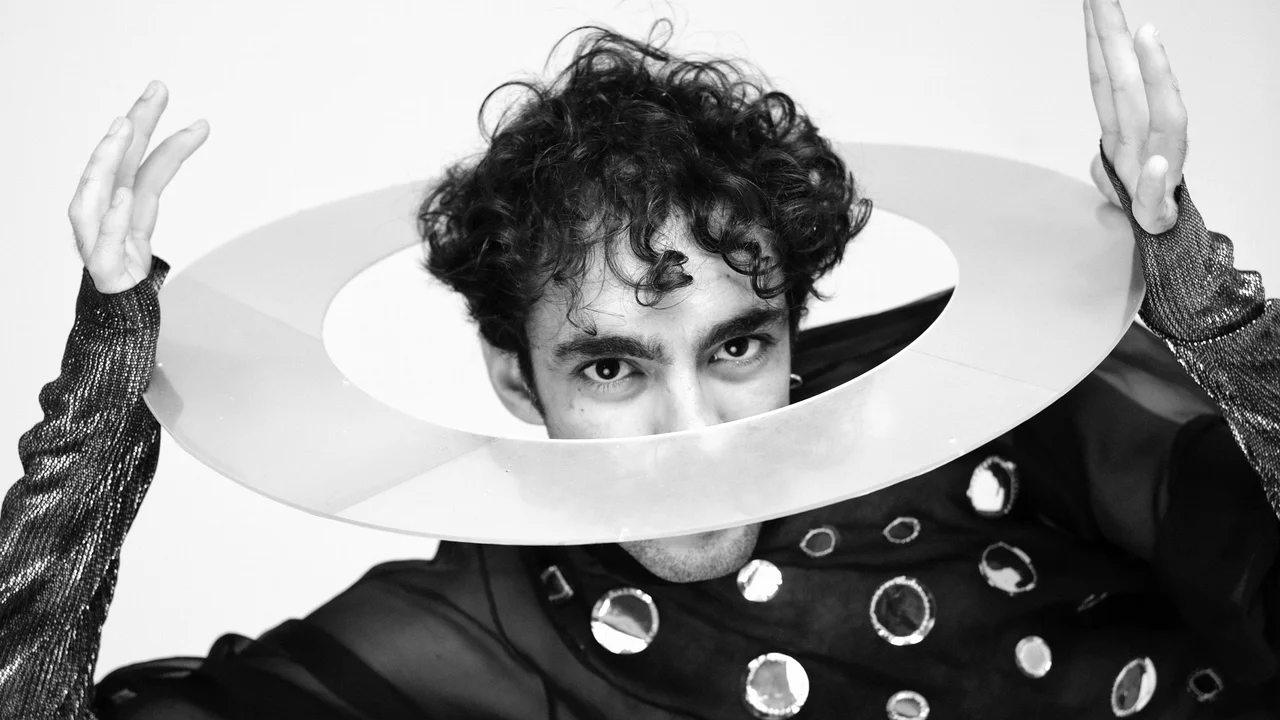 Lucas Bezerra lança 'O Arqueiro Zen' com Rita Benneditto, primeiro single de álbum em homenagem a Totonho