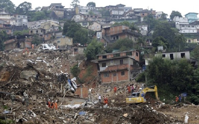 Após 1 ano, tragédia de Petrópolis ainda é real na rotina das crianças