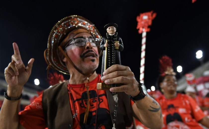 Escola de Samba Unidos de Padre Miguel homenageará Padre Cícero no Carnaval de 2024