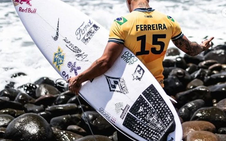 Italo, Dora, Chumbinho e Deivid avançam na estreia em Gold Coast no Circuito Mundial de Surfe