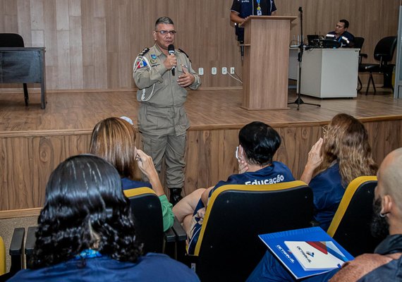Batalhão de Trânsito promove palestras e fiscalizações na Semana dos Motoristas Profissionais