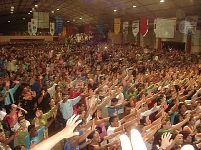 Multidão acompanha anualmente o maior congresso de Missões do Brasil