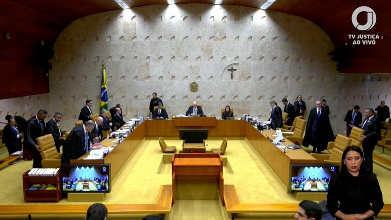 STF retoma sessão após intervalo determinado por Fachin nesta terça-feira (15)