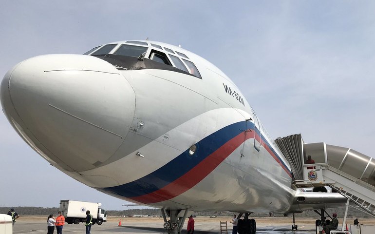 Venezuela suspende voos da Colômbia e fala em ameaça às eleições regionais