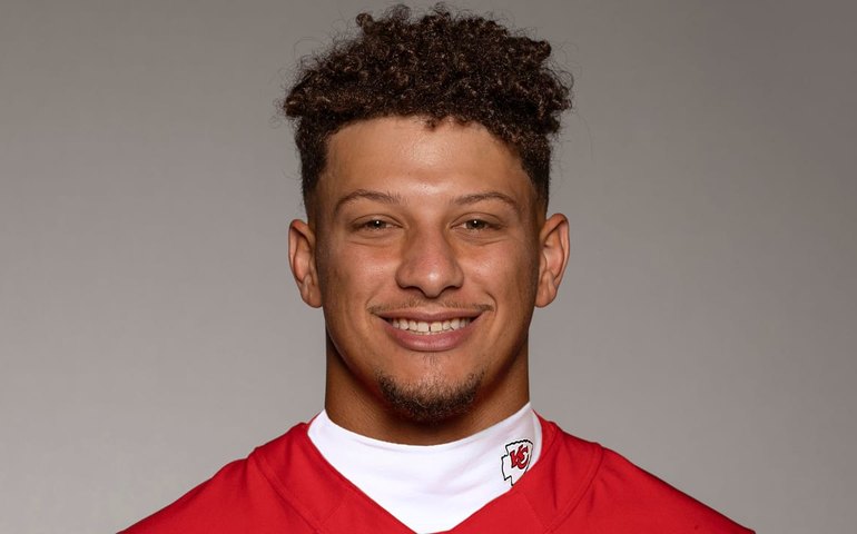 Mahomes decreta bicampeonato dos Chiefs na última jogada do Super Bowl, e estabelece nova dinastia na NFL