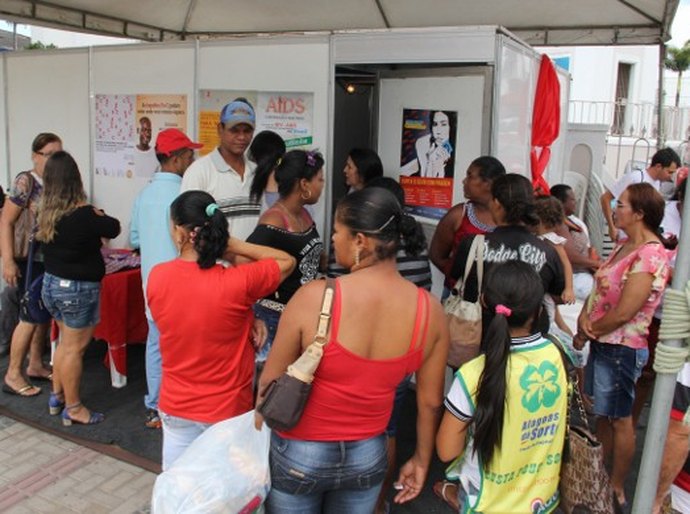 Arapiraquenses recebem orientação para prevenir DST/Aids