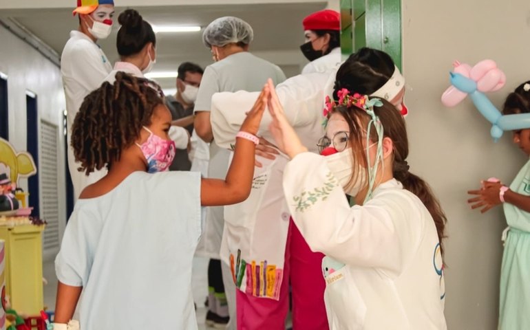 Projeto de Extensão Universitária Sorriso de Plantão abre inscrições para voluntários