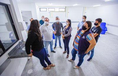 Prefeito de Arapiraca visita CMS e anuncia inauguração para sexta-feira (14)