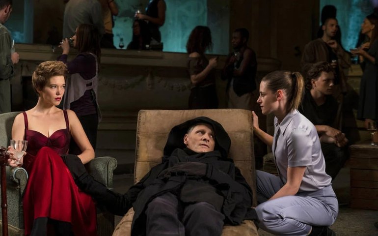 Cronenberg discute corpo e arte em &#8216;Crimes of the Future&#8217;