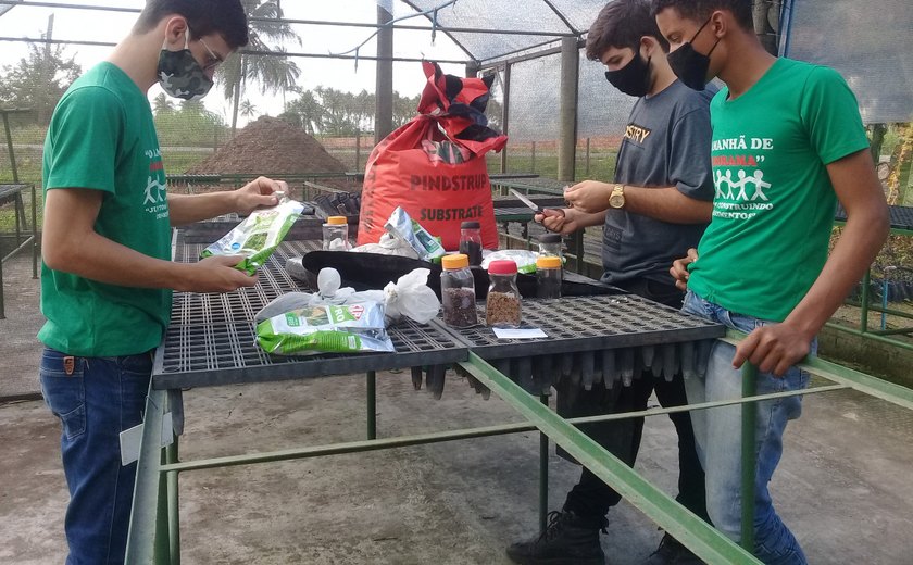 Emater inicia Expoagro com palestras e exposição de horta agroecológica