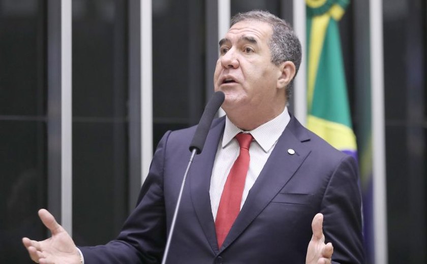 Aprovado projeto que permite férias a servidor e estagiário na mesma época que cônjuge ou dependente com deficiência
