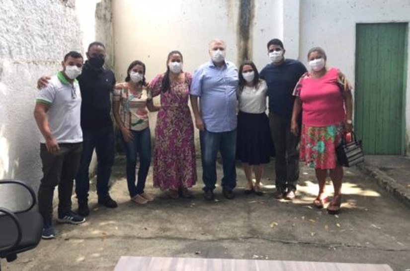 Prefeito Djalma Beltrão discute melhorias com o conselheiro tutelares Municípios