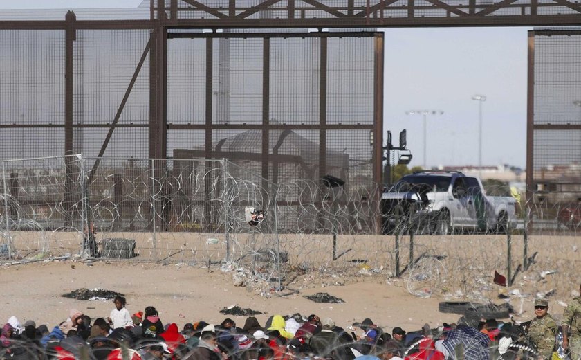 Texas anuncia construção de base militar na fronteira com o México para conter imigração irregular