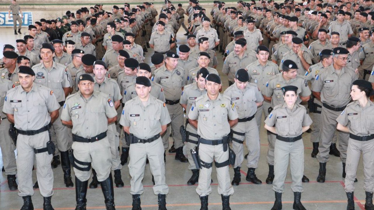 Governo abre editais de concursos da Polícia Militar e Corpo de Bombeiros