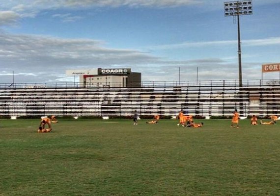 Alagoano Sub 20: Jogadores da base treinam no Fumeirão para o jogo desta quarta contra o CRB