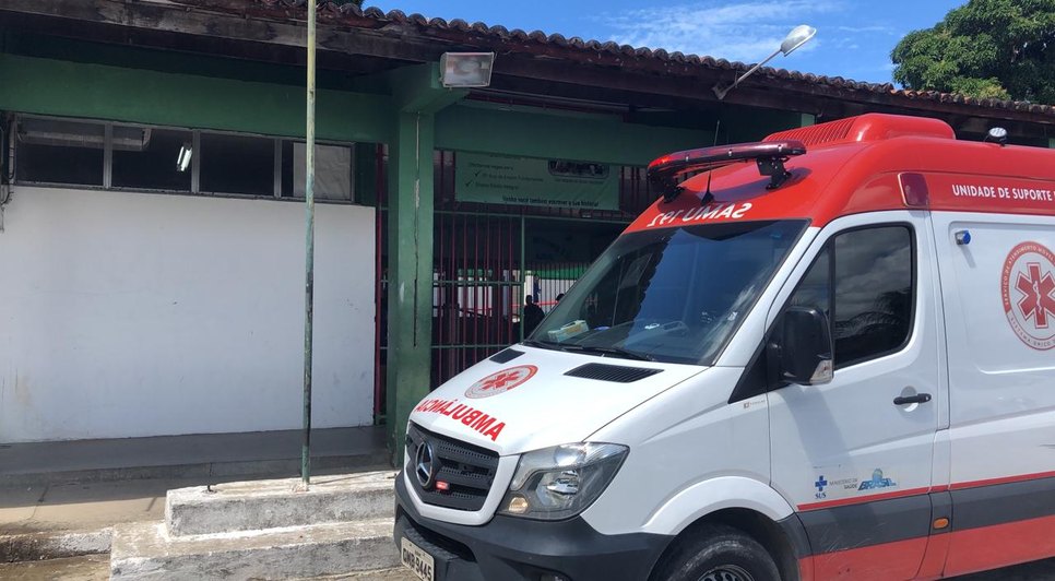 ambulâncias na escola