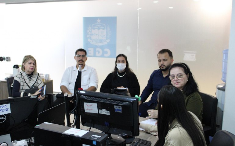 CGE promove capacitação sobre ouvidoria e transparência com servidores da Sesau