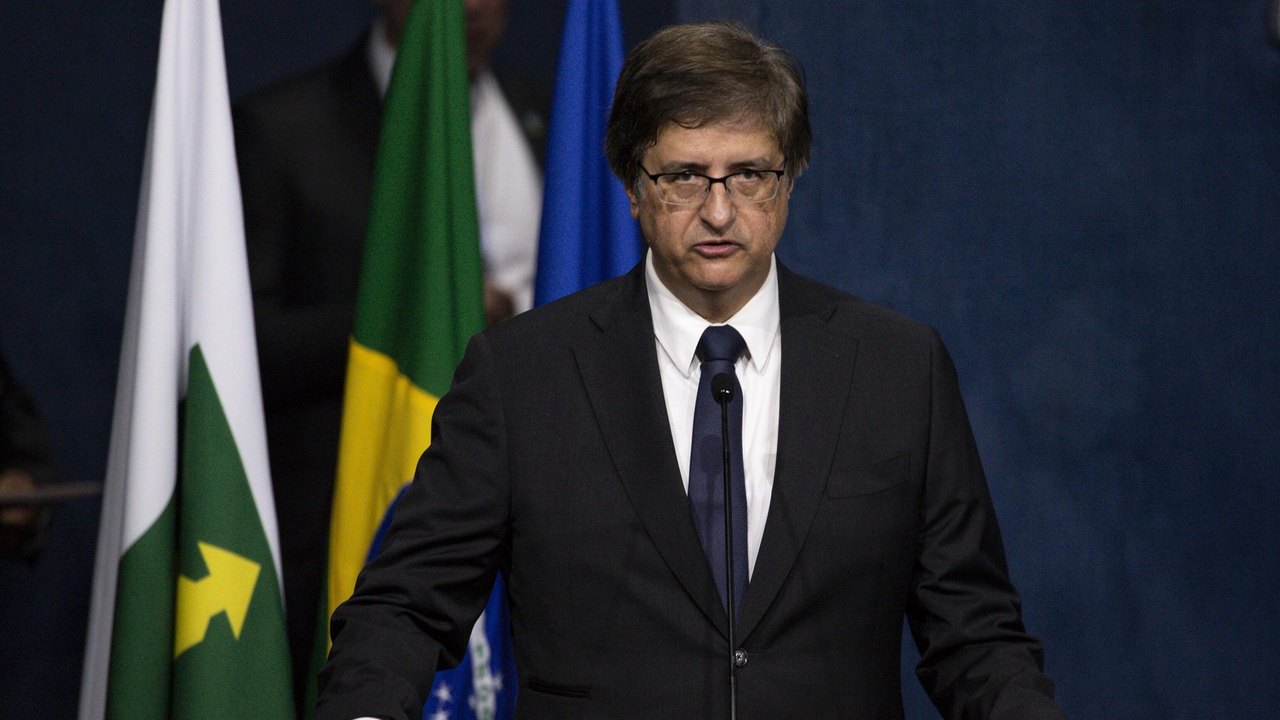 PGR pede que Polícia Federal ouça Flávio Bolsonaro em investigação por calúnia contra Lula