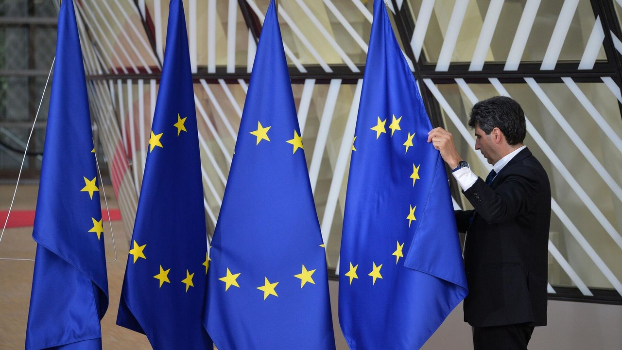 Países da UE estão à beira de uma crise, alerta inteligência russa