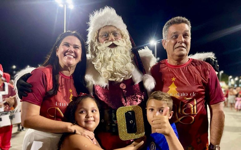 Um Encanto de Natal: Prefeitura de Branquinha realiza abertura do projeto