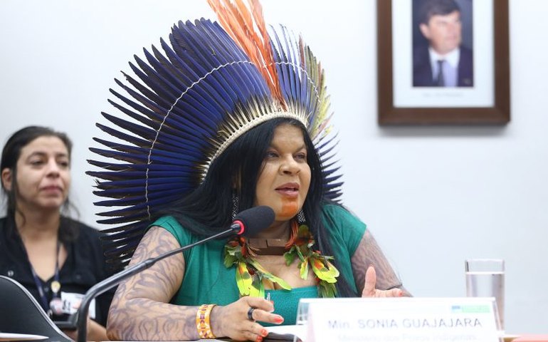 Ministra e Funai defendem processo de demarcação da terra indígena onde nasceu o cacique Raoni
