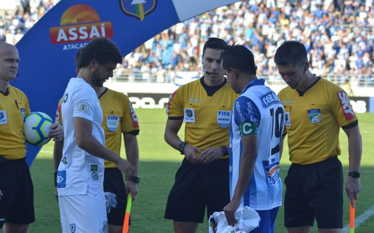 Rodolpho Toski Marques-PR apita Flamengo X CSA