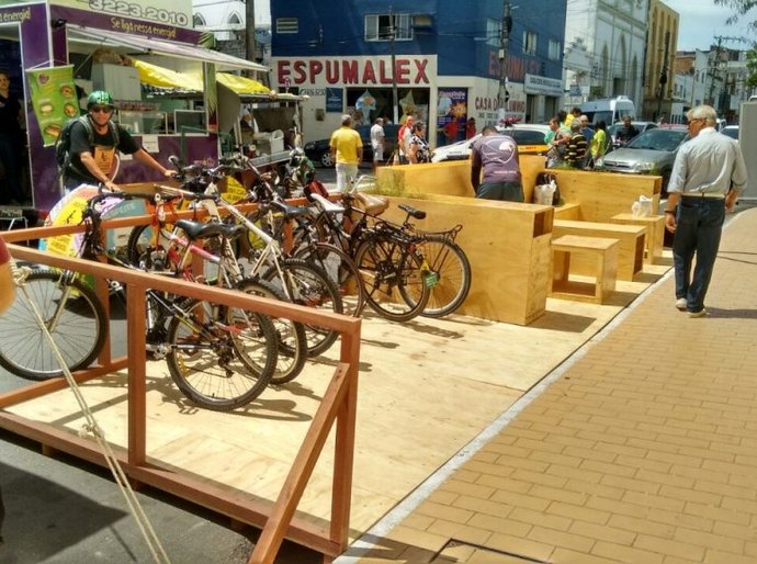 Maceió ganha primeiro parklet e novos bicicletários