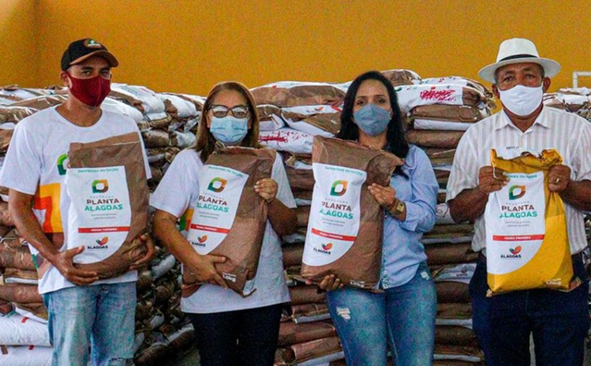 Planta Alagoas: Seagri distribui 24 toneladas de sementes em Piranhas
