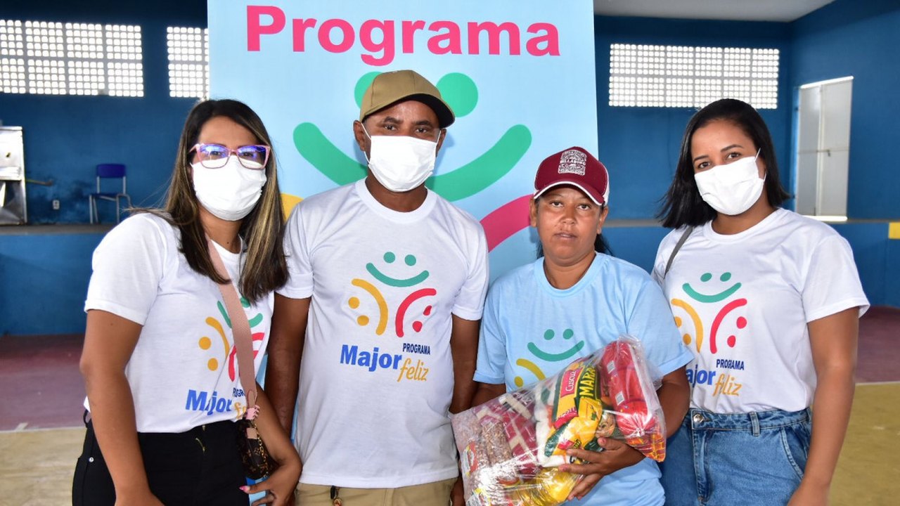 Prefeitura entrege mais um lote de cestas nutricionais do programa Major Feliz